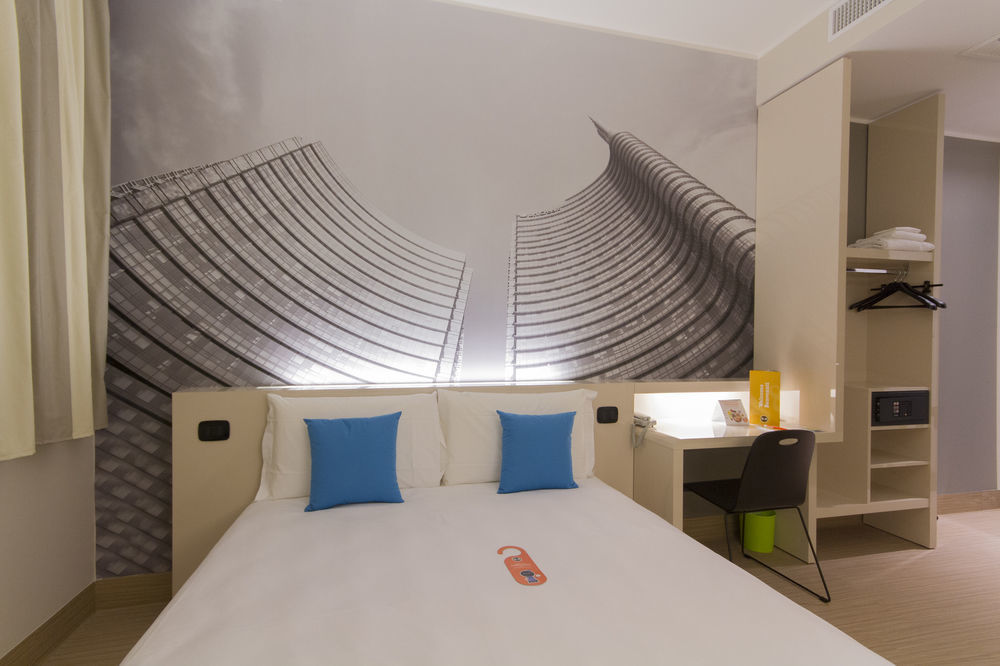 บีแอนด์บี โฮเต็ล มิลาโน ซานตัมโบรโจ Hotel มิลาน ภายนอก รูปภาพ