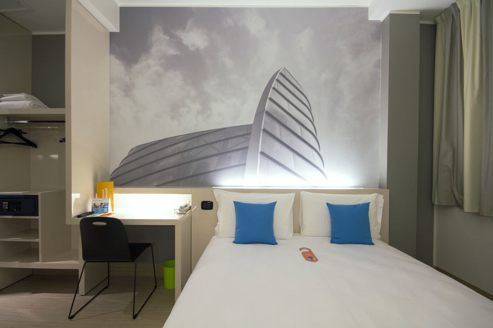 บีแอนด์บี โฮเต็ล มิลาโน ซานตัมโบรโจ Hotel มิลาน ภายนอก รูปภาพ