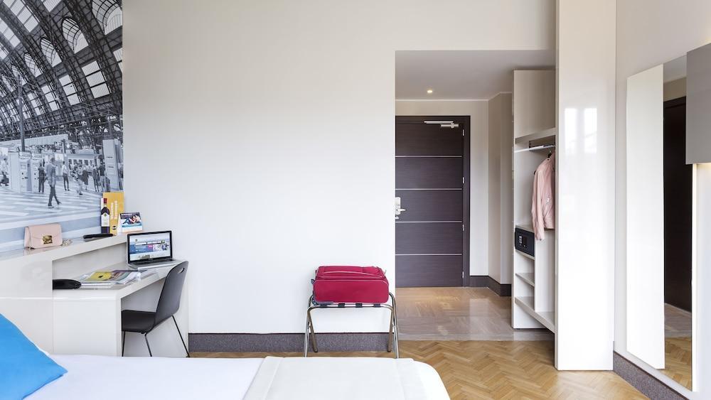 บีแอนด์บี โฮเต็ล มิลาโน ซานตัมโบรโจ Hotel มิลาน ภายนอก รูปภาพ